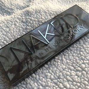 Urban Decay Naked Smoky Eyeshadow palette